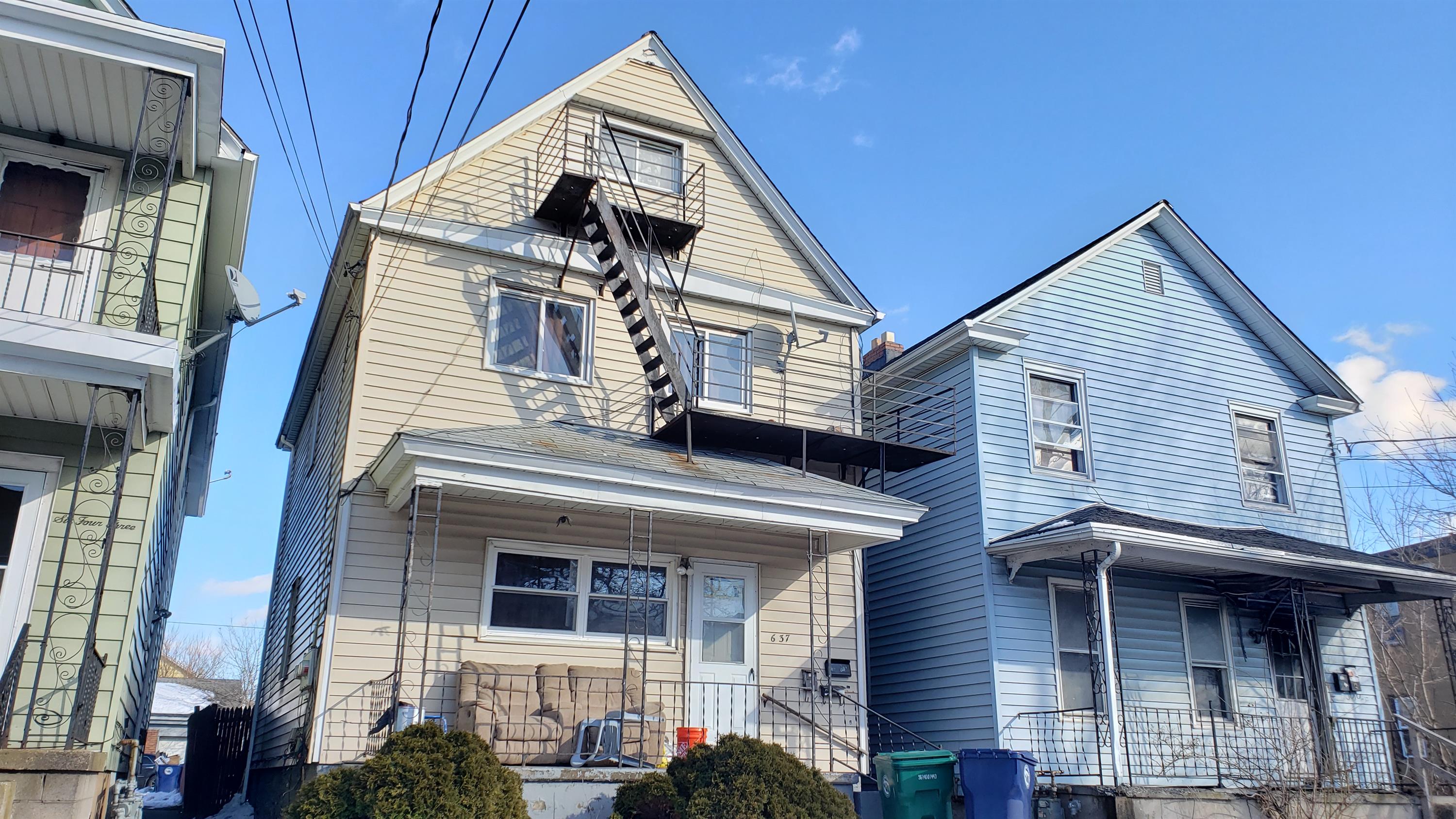 637 20th St - 3